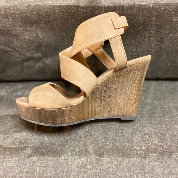 Indigo Rd Brown Wedges - Picture 3 of 6